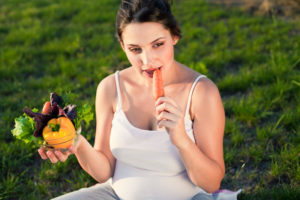 أفضل الأطعمة التي تمدك بالكميات الكافية من حمض الفوليك خلال فترة الحمل