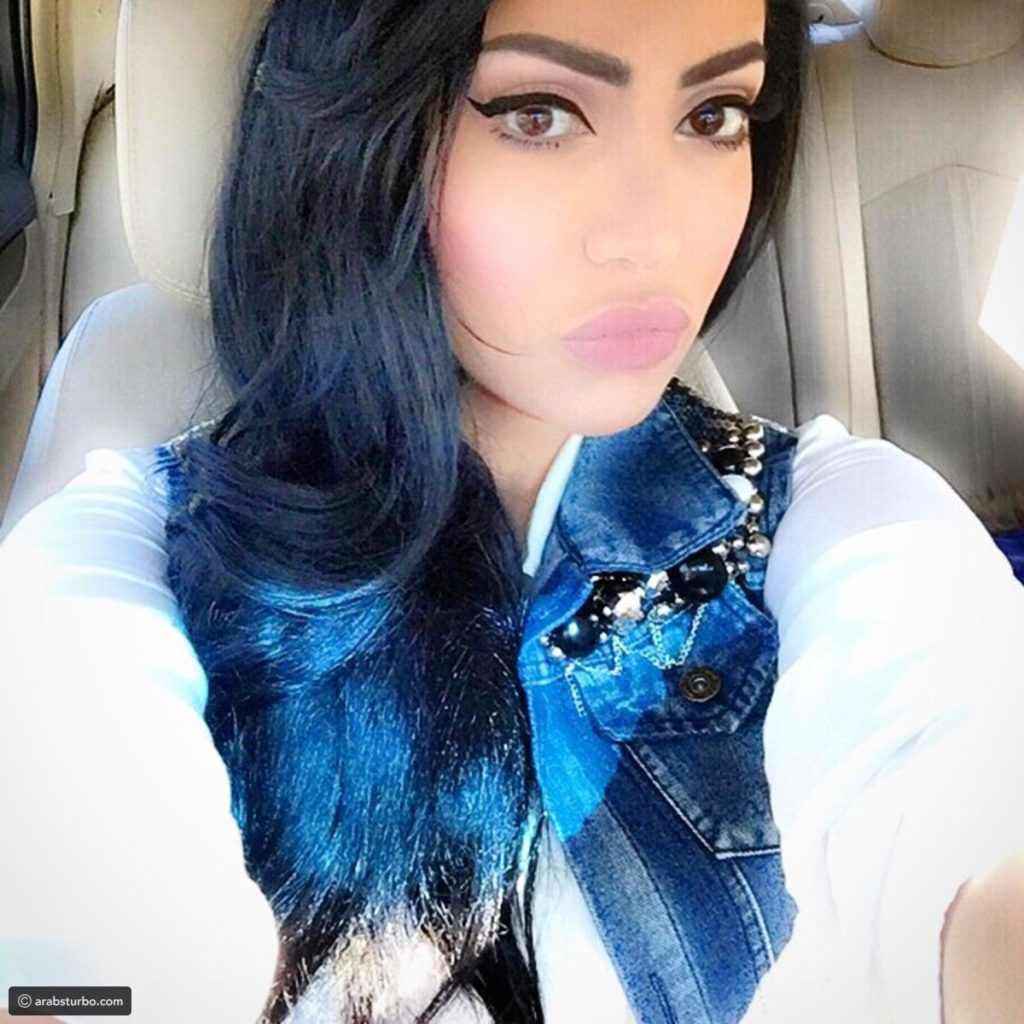 صور فوز الشطي في سيارتها9