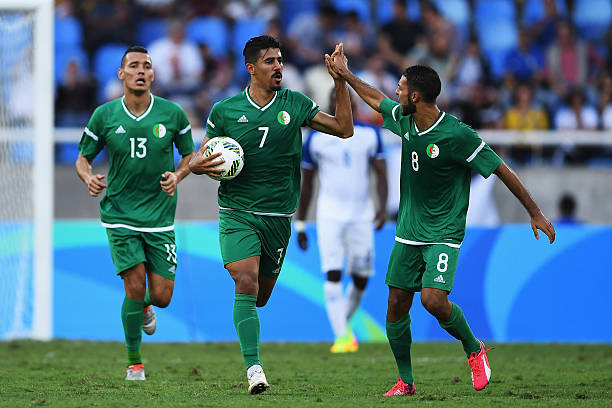 بغداد بونجاح و المنتخب الجزائري 13
