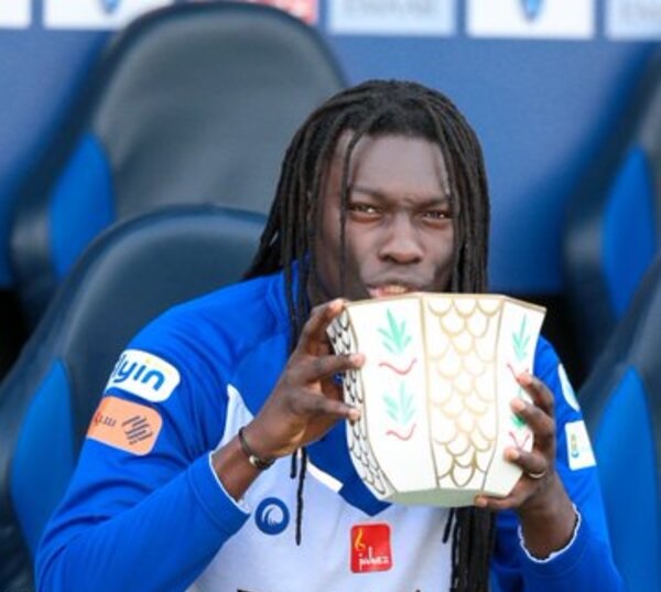 مهاجم الهلال السعودي