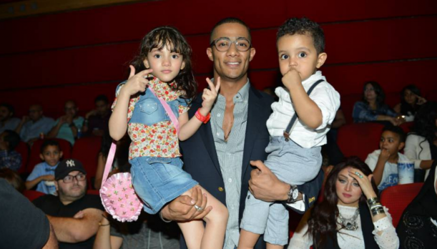 صور عائلة محمد رمضان