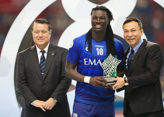 زوجة جوميز لاعب الهلال