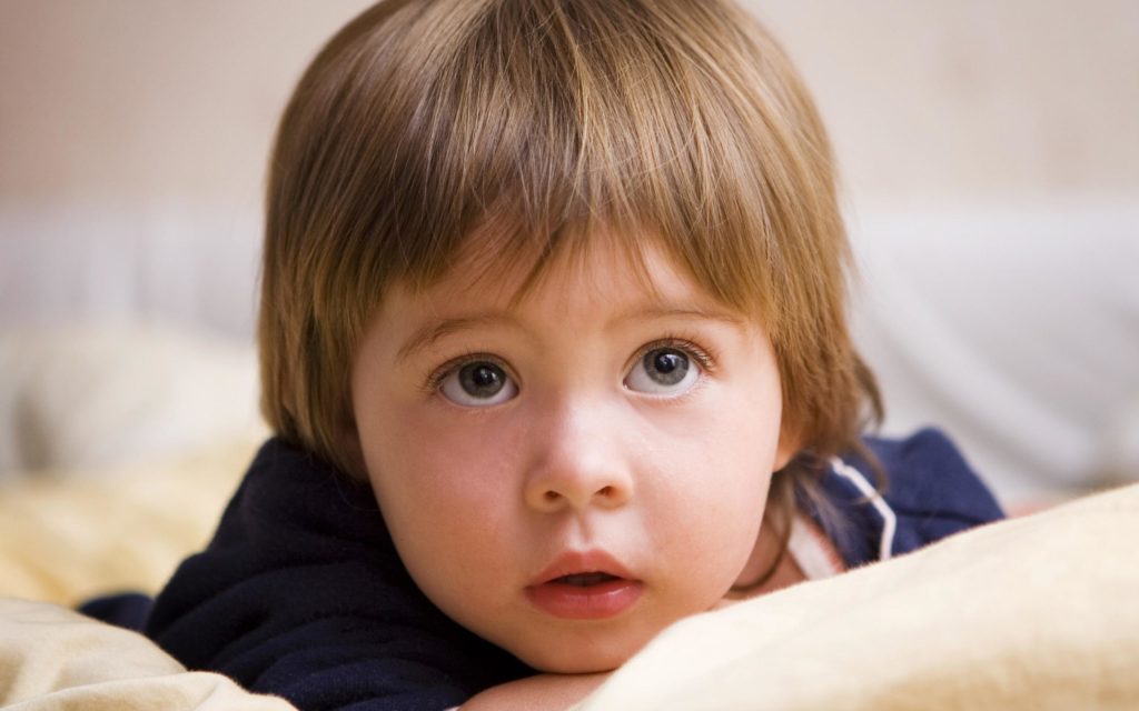 خلفيات اطفال بنات صغار2