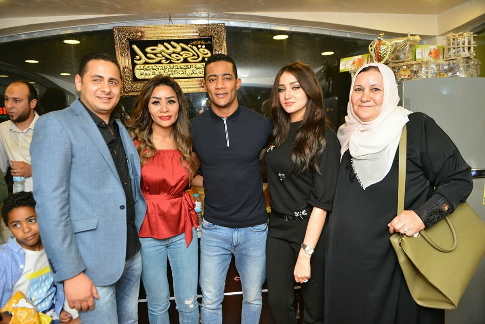 صور عائلة محمد رمضان