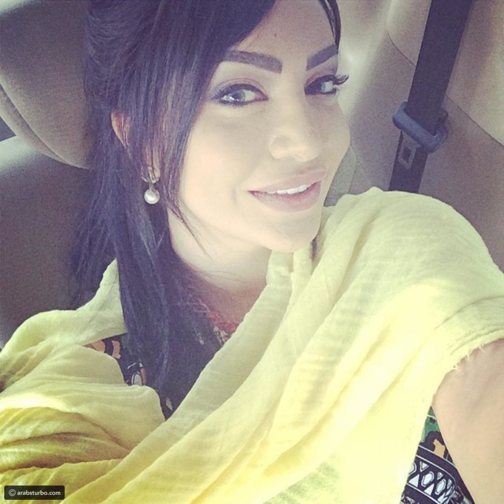 صور فوز الشطي في سيارتها4