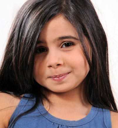 منة عرفة وهي صغيرة1