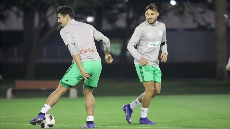 بغداد بونجاح و المنتخب الجزائري3