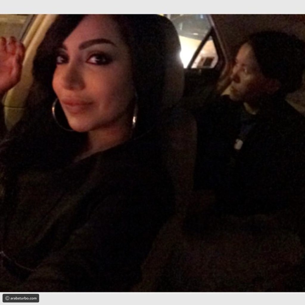 صور فوز الشطي في سيارتها5
