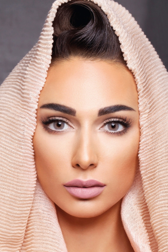 عدسات انستازيا رمادي غامق 6