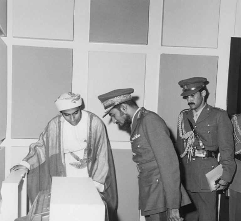 صور السلطان قابوس 9