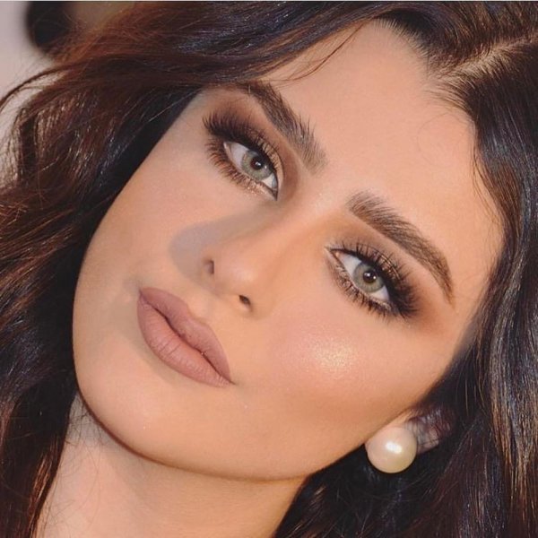 عدسات انستازيا رمادي غامق 7
