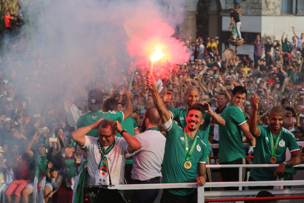 احتفالات المنتخب الجزائري 9