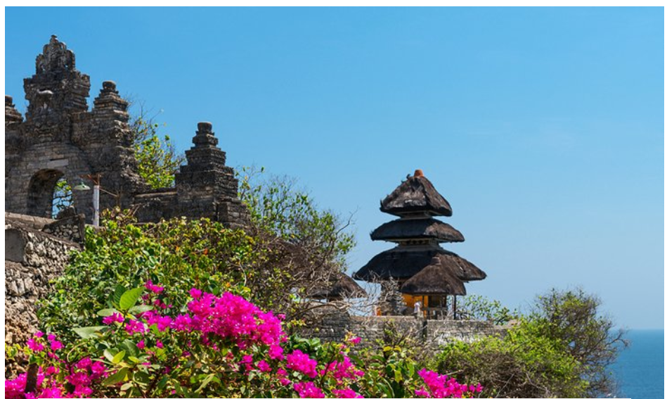 3 معبد - السياحة في بالي Uluwatu