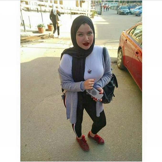 من هي حنين حسام 1