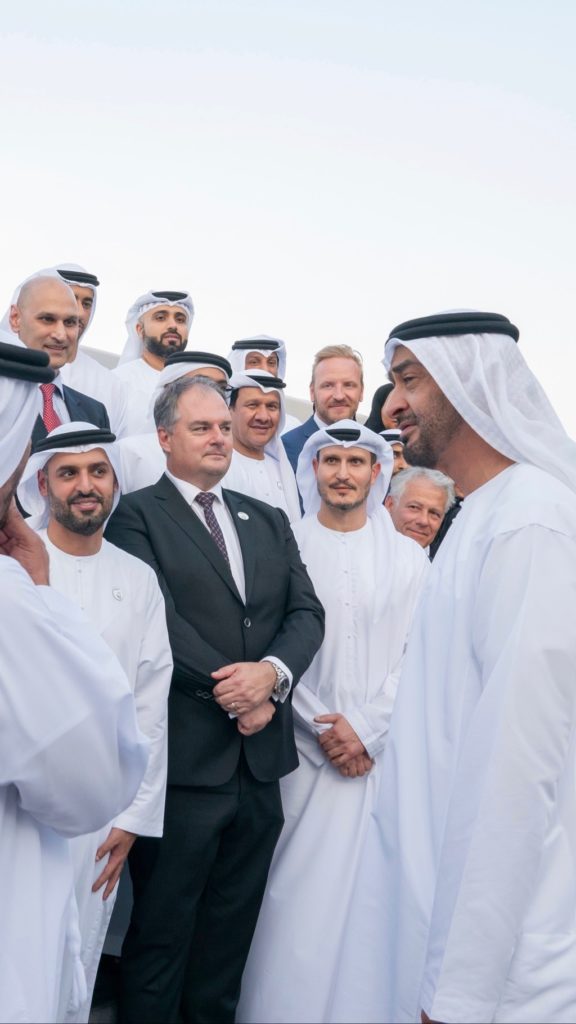 خلفيات محمد بن زايد 1