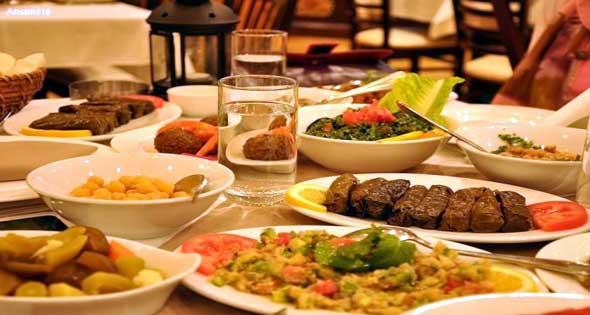 سفرة اكل كبيرة1