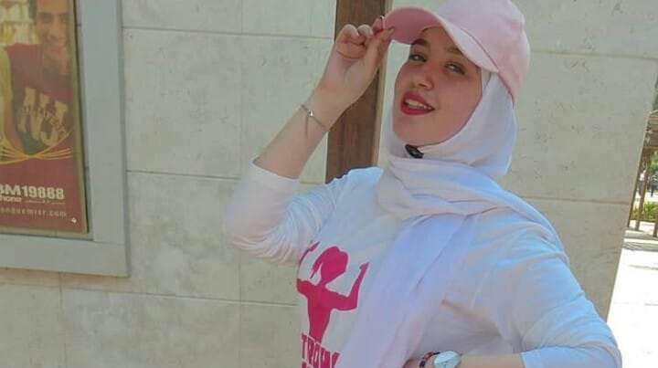 صور حنين حسام 2