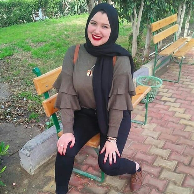 من هي حنين حسام 2