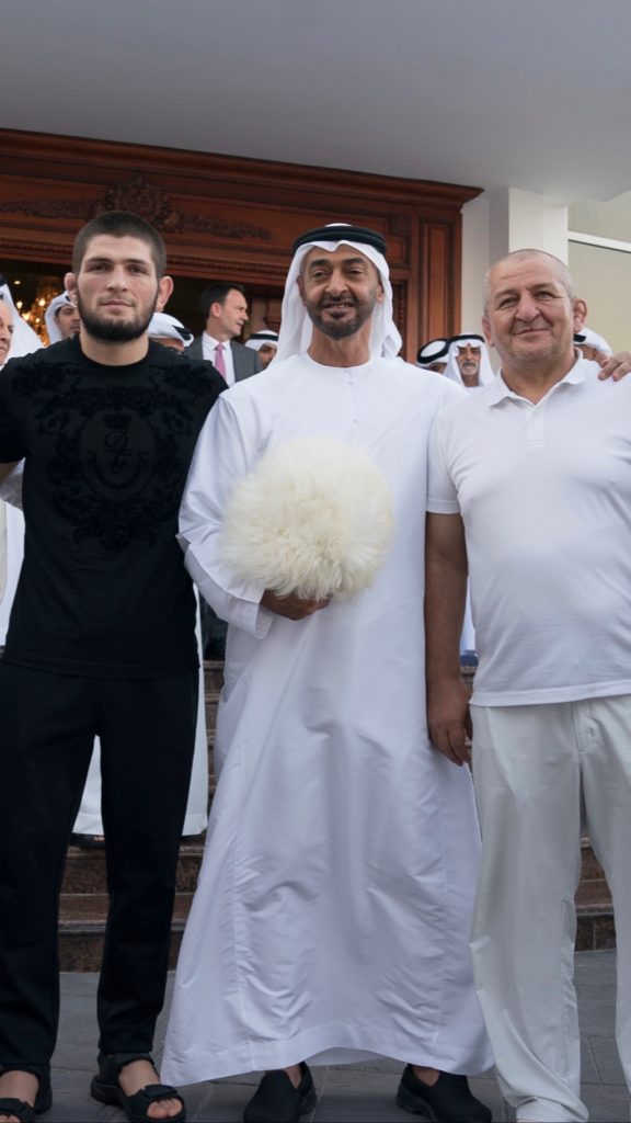 خلفيات محمد بن زايد 2