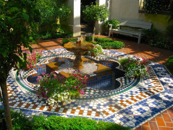 ديكورات حدائق منزلية صغيرة وبسيطة - حدائق منزلية فخمة 3