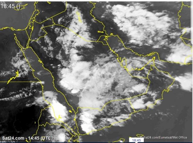 حركة السحب الآن مباشر في شبه الجزيرة العربية 1