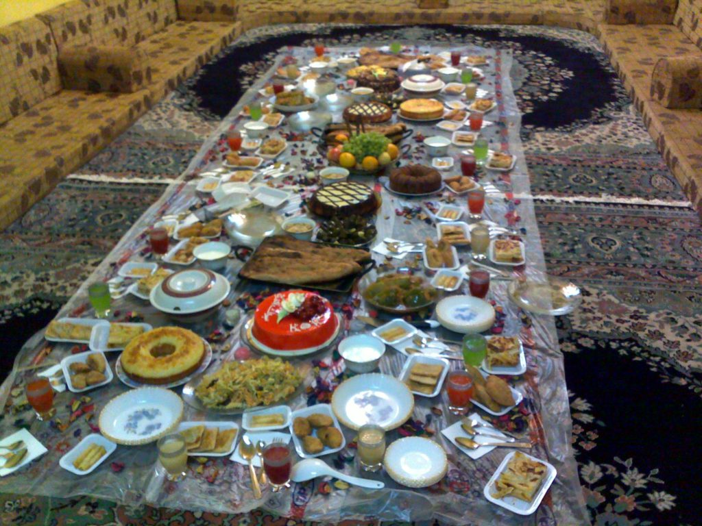ترتيب سفرة الطعام الأرضية1