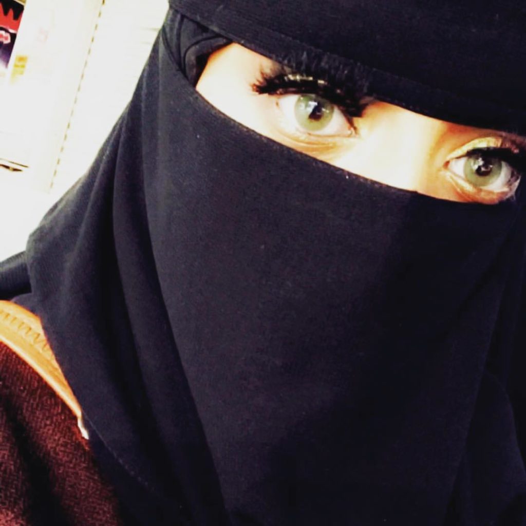 عيون جميلة بالنقاب3