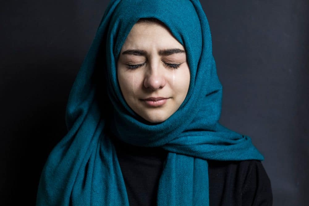 اجمل الصور الحزينة للبنات محجبات ٤