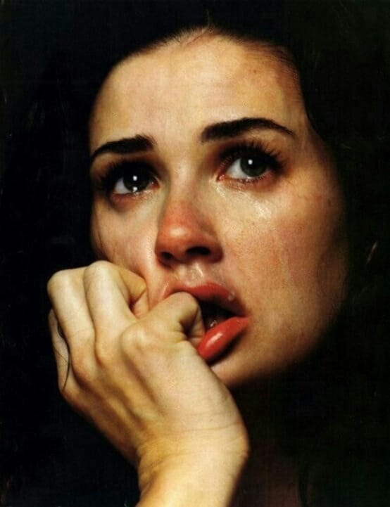 صورحزن وبكاء ٢