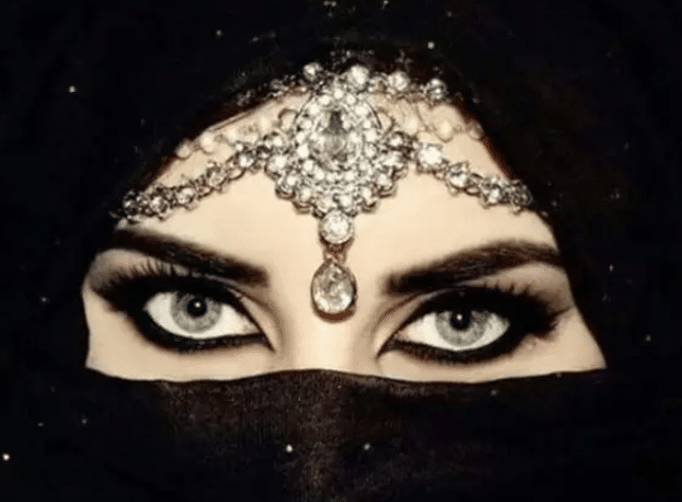 شعر عن جمال العيون وسحرها