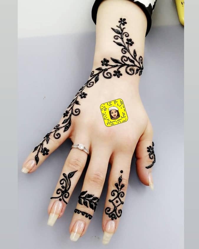 2نقش حناء اماراتي أصابع