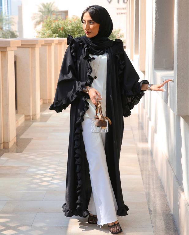 عبايات خليجية راقية سوداء 2020