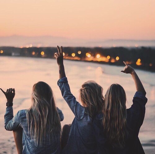 4افتارات صديقات ثلاثه