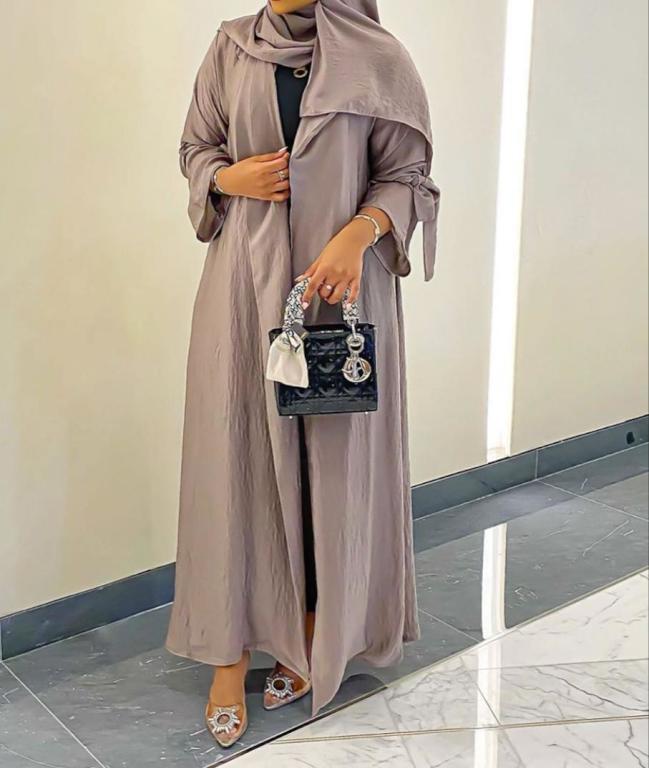 عبايات خليجية ملونة3