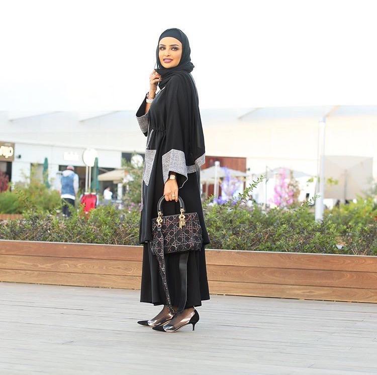 عبايات خليجية راقية سوداء3