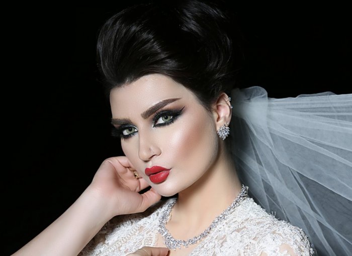 مكياج خليجي فخم للعرايس2