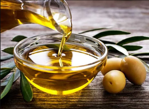 تجربتي مع زيت الزيتون لشد الثدي