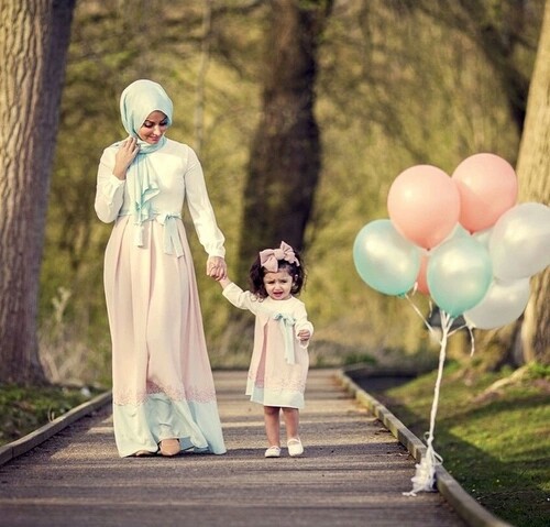 كلمات جميلة عن خلفة البنات - عبارات عن البنت وامها