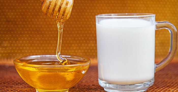 تجربتي مع شرب الحليب مع العسل