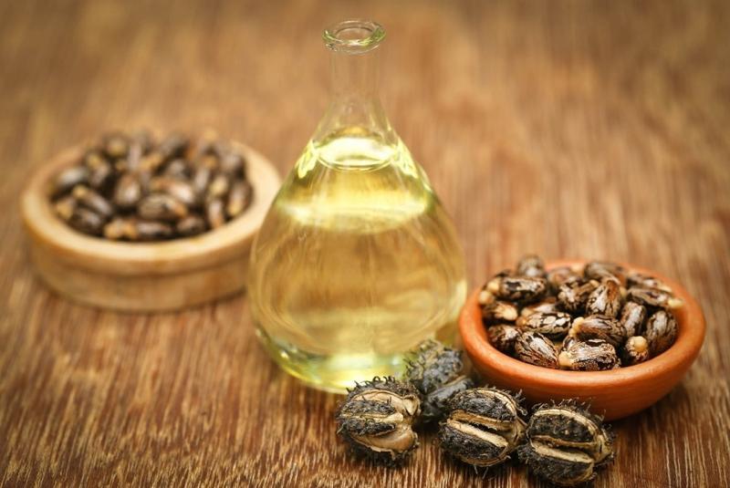 أضرار زيت الخروع للوجه