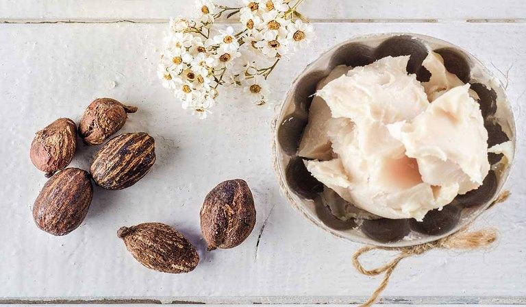 تجربتي مع زبدة الشيا وزيت اللوز المر