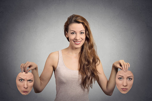 كيف تعرف الزوجه الكاذبه - المرأة الخبيثة