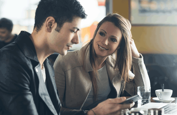 كيف اعرف أنه يحبني وهو يتجاهلني