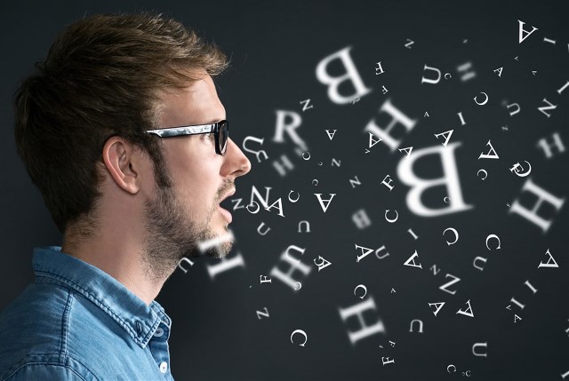 علاج التأتأة عند الكبار