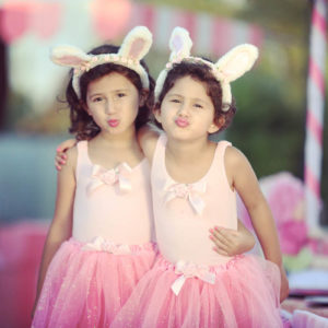 تهنئة عيد ميلاد توأم بنات