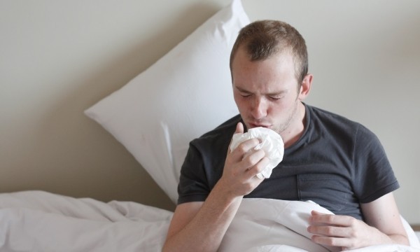 علاج مذهل للتخلص من السعال في ليلة واحدة