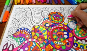 تلوين الرسومات يفيد الكبار أيضا