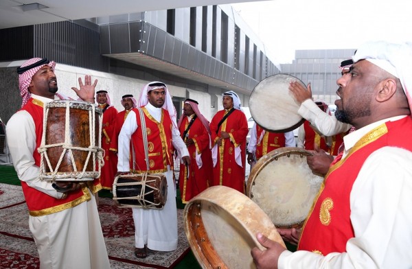 تعبير عن العيد الوطني البحريني بالانجليزي