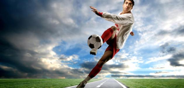 تعبير عن الرياضة المفضلة كرة القدم بالانجليزي