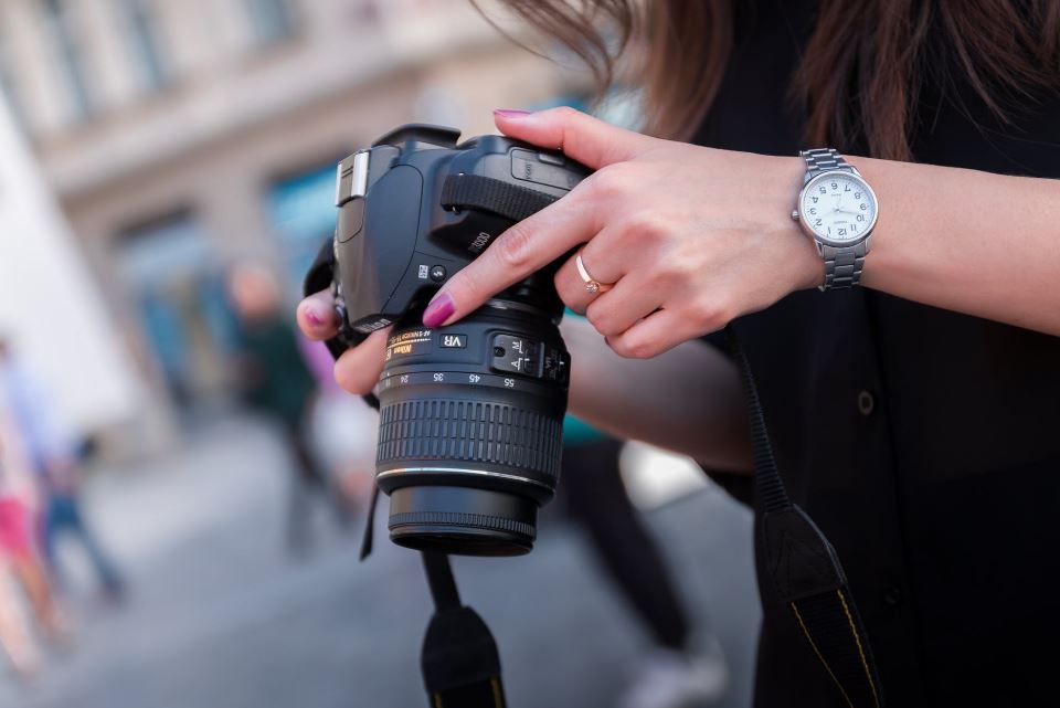 تعبير عن هواية التصوير بالانجليزي